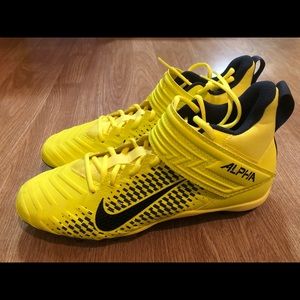 NWOT Nike Alpha Menace Varsity 2 Cleats size 10